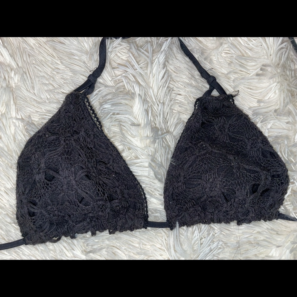 HOLLISTER CROCHET SWIM TOP
